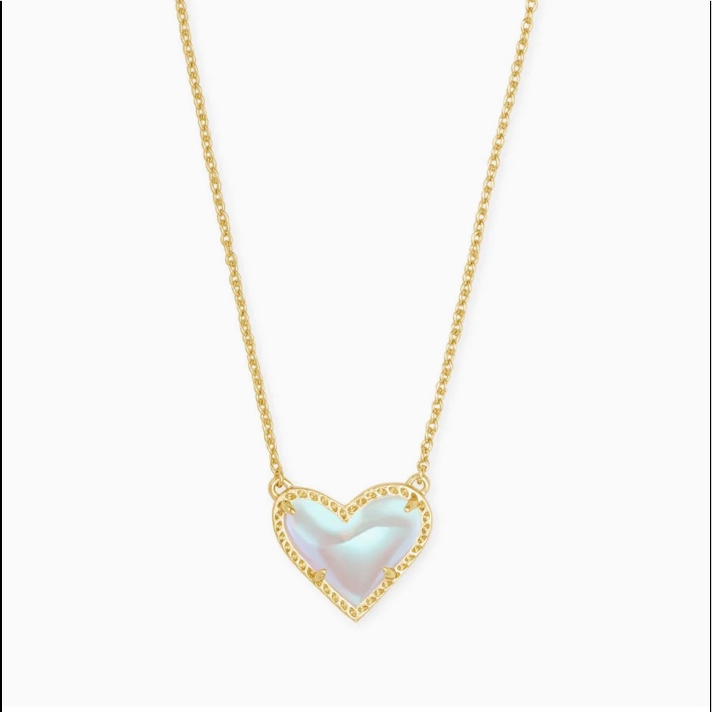 Kendra Scott Ari Heart Necklace: Dichroic glass
